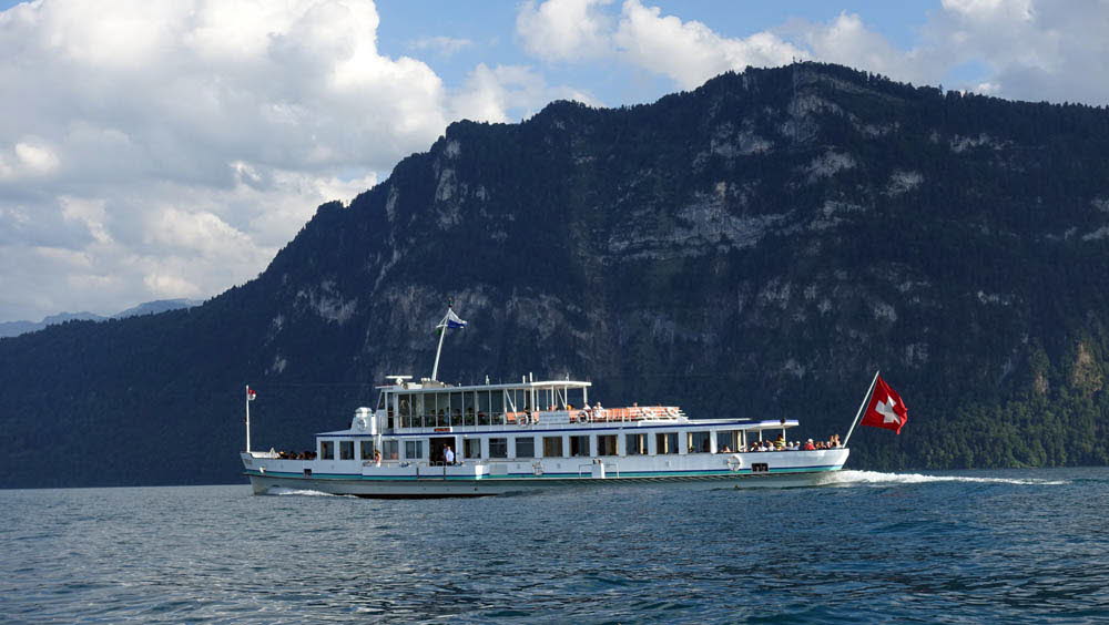 0177 25-06-2017 Rückfahrt nach Luzern, bei Hertenstein, MS Titlis vor Bürgenstock