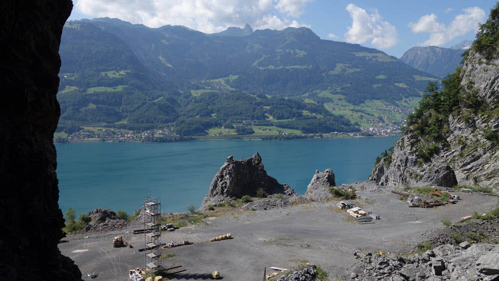 0643 21-07-2015 Walenstadt, ehem Steinbruch Lochezen, Blick auf Walensee
